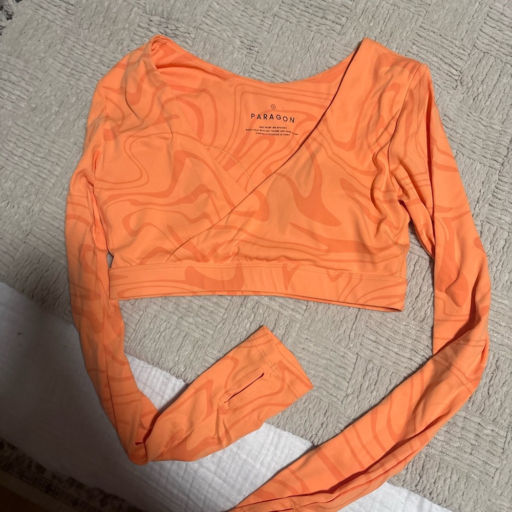 PARAGON Women's Swirl Pattern Orange Crop Top